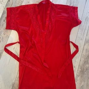 2x$15 Satin Robe 👘 NWOT